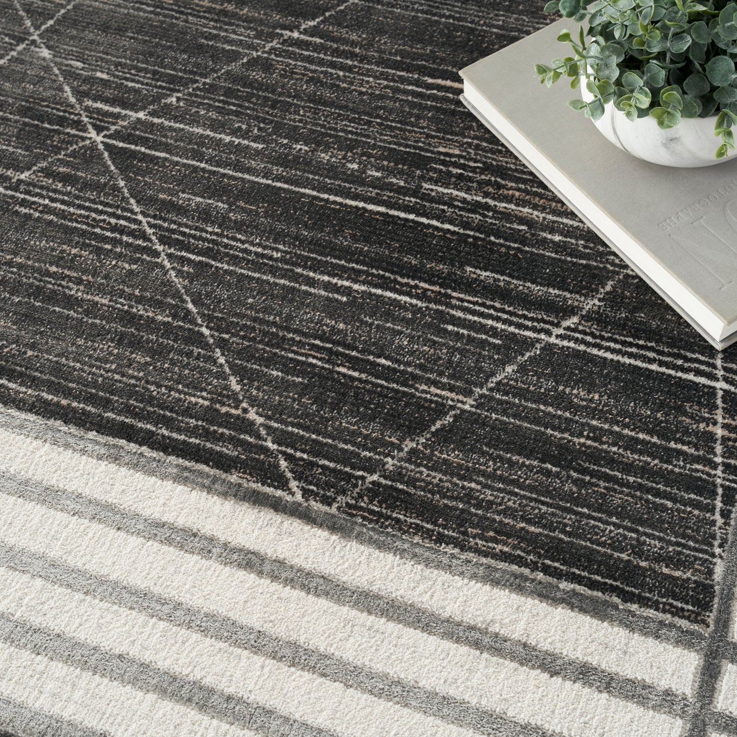Desire Charcoal & Silver Rug